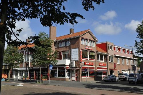 Hotel Royal, IJmuiden bei West-Knollendam