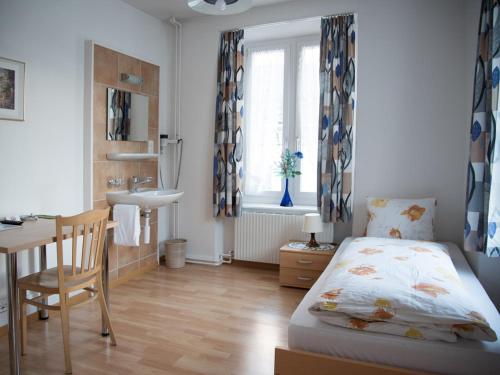 1 twin bed
