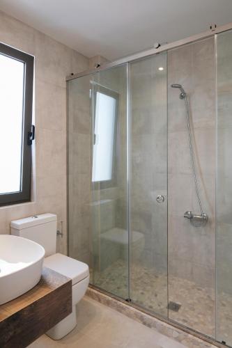 Margo Beach Hotel - image 7