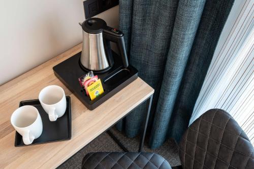 Best Western Plus Golden Lakes Hotel - image 14