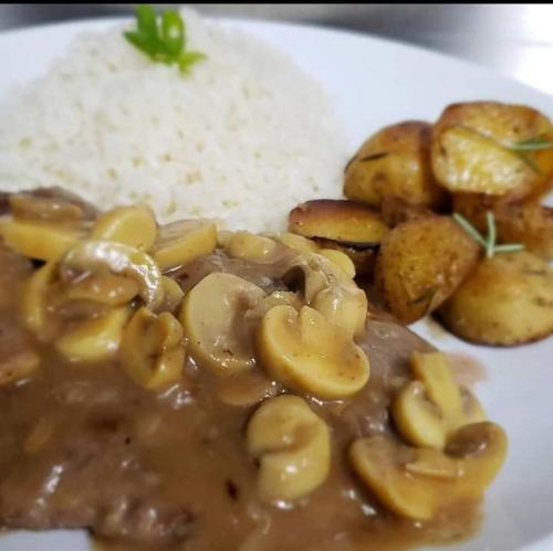 Pousada e Restaurante H Guaruja