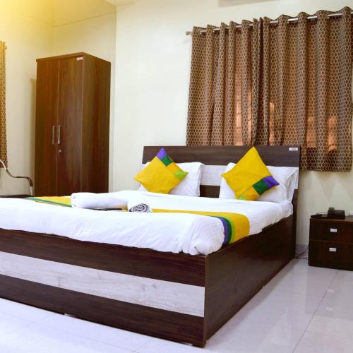 Hotel Bestow Inn Koregaon Park Pune -Near Osho Ashram