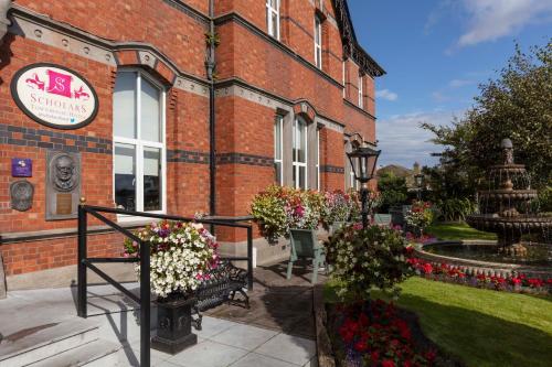 Scholars Townhouse Hotel - image 3