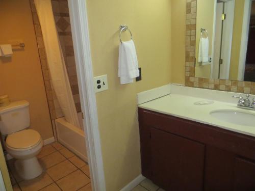 Executive Inn Wichita - image 2