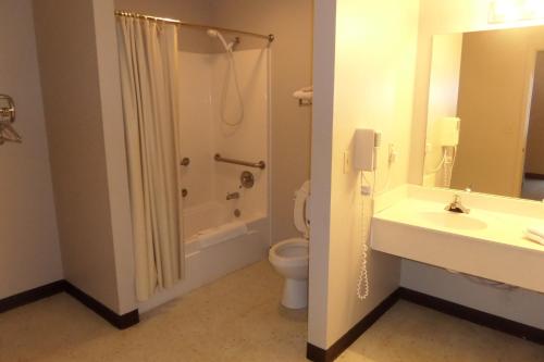 Lynchburg Country Inn - Accommodation - Lynchburg