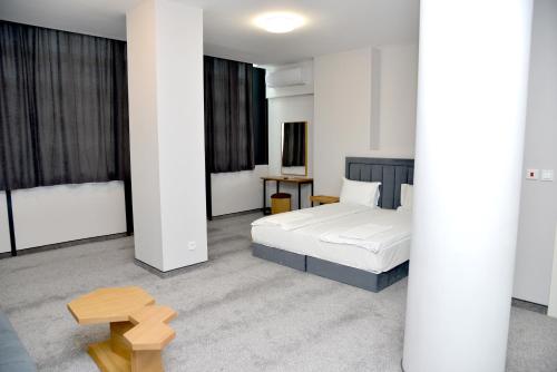 Hotel Ricas - image 14