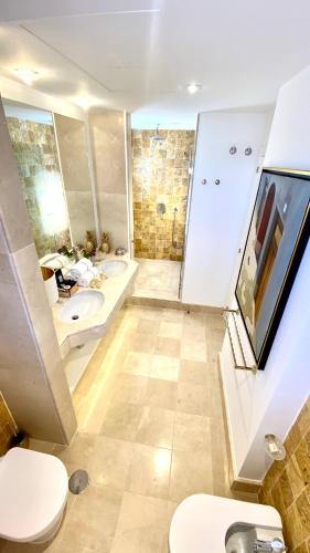 MONDRIAN Luxury Suites & Apartments Old Town Market Square I - image 4