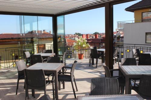 Ēdiens un dzērieni, Hotel Radik in Sozopole