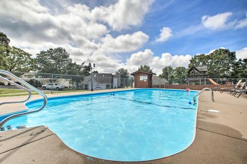 Resort Condo - 4 Miles from Branson Landing! - main image