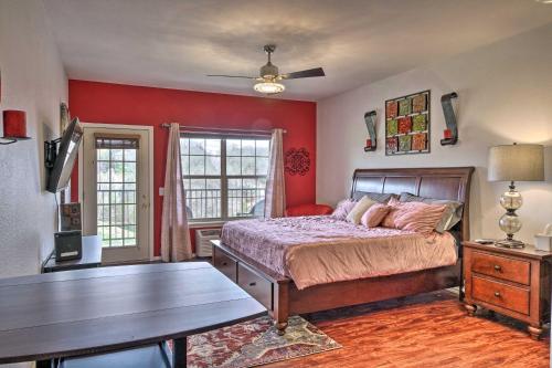 Ideally Situated Stone Bridge Studio Condo! Missouri