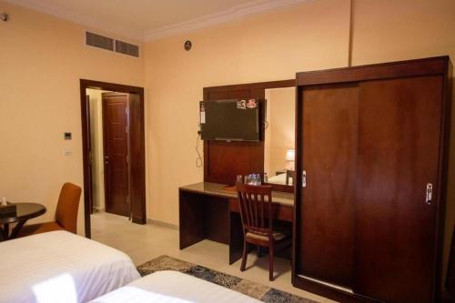 فندق العينية  (Al Ayniah Hotel) in الظاهرة