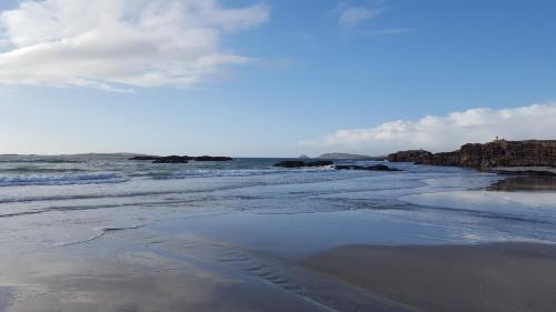 Donegal Thatched Cottage - image 14