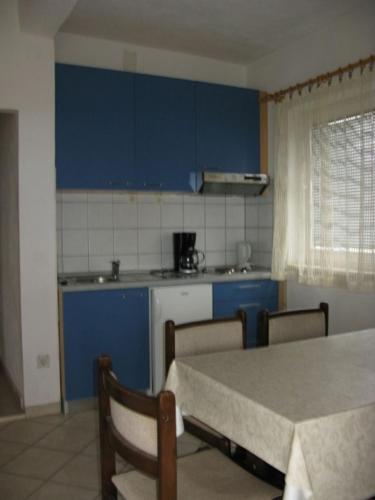 Apartment Slav - free barbecue - image 8