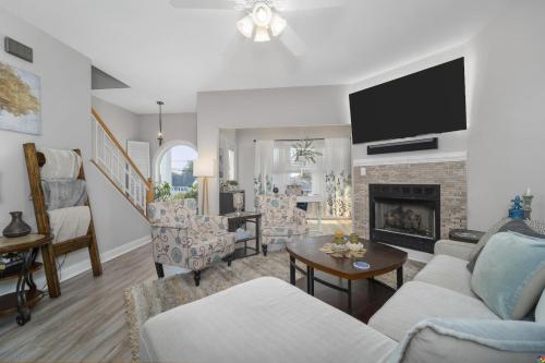Steps Away From Beach With 3 Master Suites Norfolk