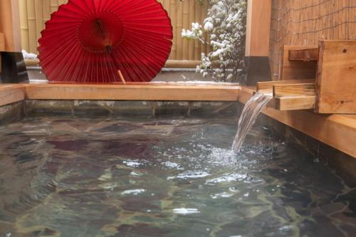 Ichinomatsu Japanese Modern Hotel - Accommodation - Takayama