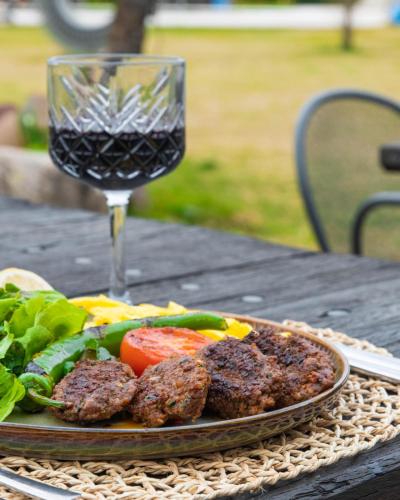 Zigo's Hotel - main image