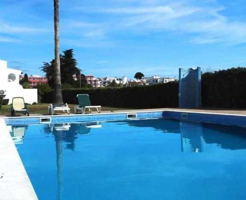 Oura Apartment & Pool & Oura Beach & BBQ & W-Fi & Oura Strip Albufeira