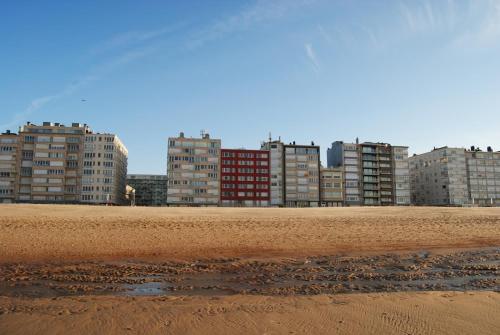 Modern appartement op de zeedijk met 2 slaapkamers te Oostende
