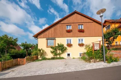 Ferienwohnungen Am Sonnenhang in Theisseil, Deutschland