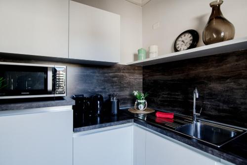 Domus - byMyHomeinComo - image 2