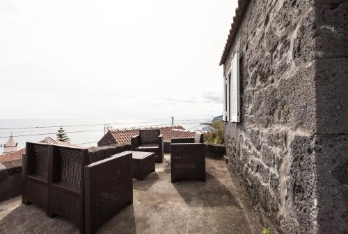 Зовнішній вигляд готелю, Alojamentos Pontas Negras in Файа Хорта