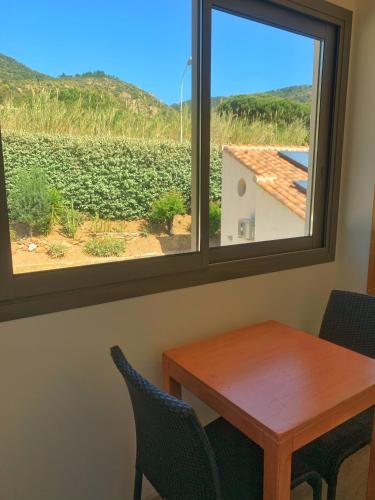 Triple Room - Hill Side image 1