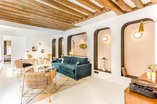 Louvre Rivoli - image 12