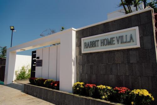 Villa nguyên căn 4 phòng ngủ, cạnh biển Thuận An Rabbit Home Villa (Villa nguyen can 4 phong ngu, canh bien Thuan An Rabbit Home Villa) in Thuan An Beach