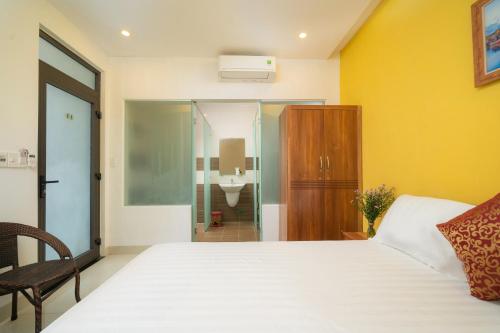 Standard Double Room image 1