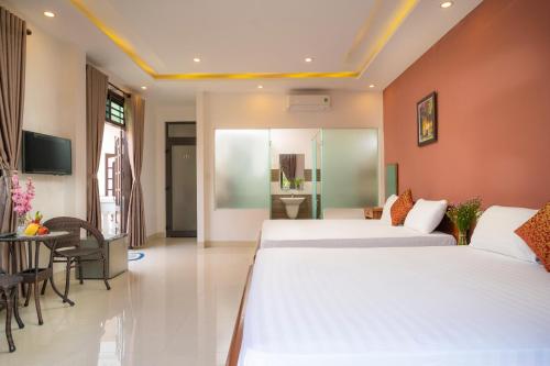 Family Room with Balcony image 2