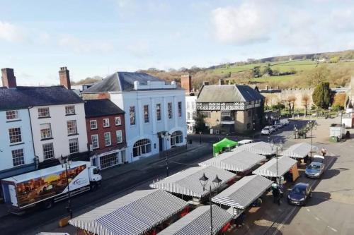 Cosy, elegant apartment in heart of Ludlow Town