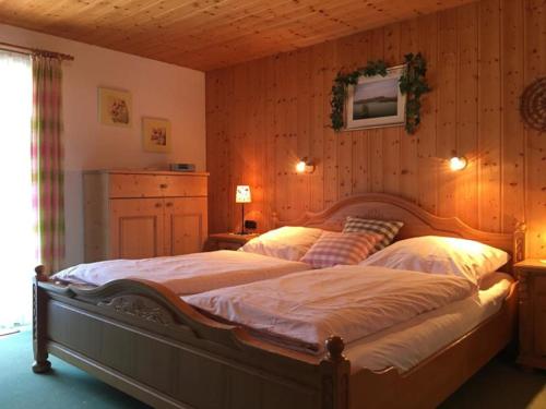 Ferienwohnung Haus Sonnhügel (Ferienwohnung Haus Sonnhugel) in 格拉紹