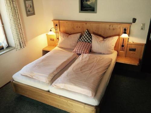 Ferienwohnung Haus Sonnhügel (Ferienwohnung Haus Sonnhugel) in 格拉紹