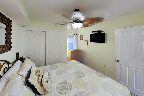 Exceptional Vacation Home in Orange Beach condo - image 8