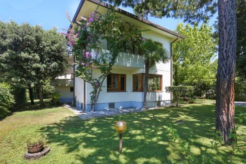 Villa Colombo, 400 mt dal MARE! gîte à louer Marina di Pietrasanta