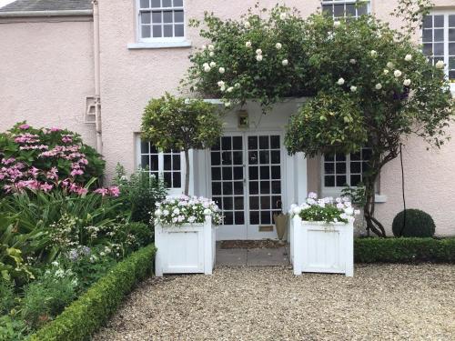 Newton Cottage