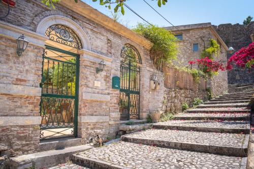 New Fortress Home & Garden