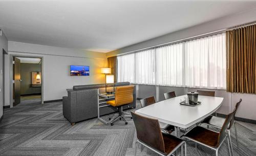 State House Inn - image 10