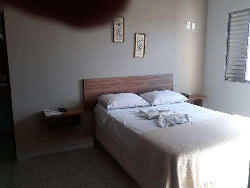 1 double bed, 2 twin beds
