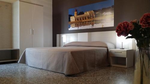 Standard Triple Room image 6