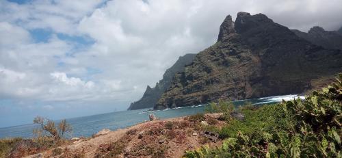 PLAYA Y MONTAÑA: NATURALEZA Y ARMONÍA