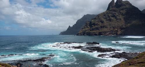 PLAYA Y MONTAÑA: NATURALEZA Y ARMONÍA