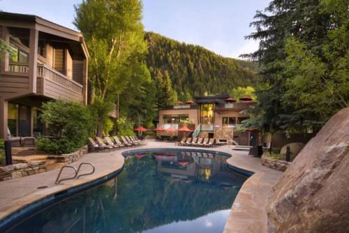 1 Bedroom Mountain Residence In The Heart Of Aspen With Amenities Including Heated Pool, Hot Tubs, Game Room And Spa