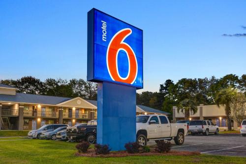 Motel 6-Moultrie, GA