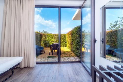 Mercedes Country House - image 2
