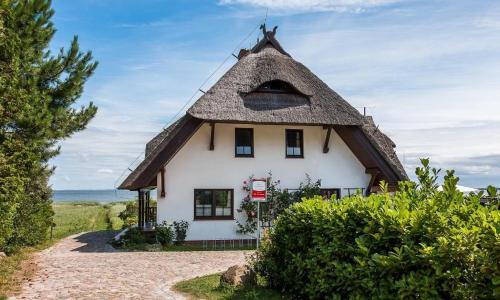 Haus am Bodden 02 in Ahrenshoop, Deutschland