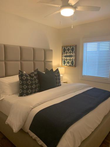 Huntington Highlight - Pool, Patio, Close To Beach in Huntington Beach, USA