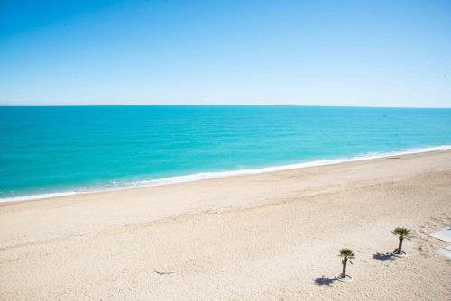 M14 - Marcelli, quadrilocale fronte mare con terrazzo
