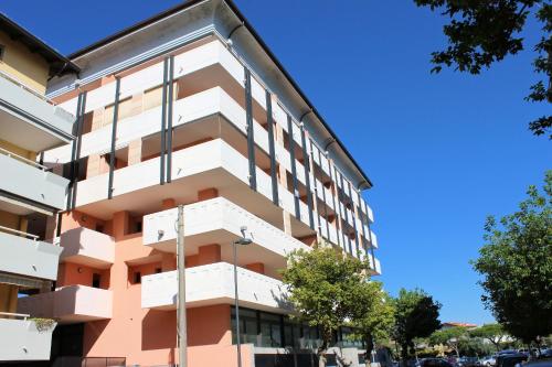 Apartment with Sea View image 5