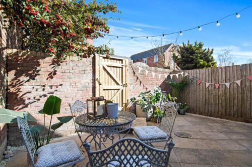 Church Cottages - 3bd coastal retreat with parking gîte à louer Parkstone Railway Station